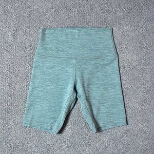Lululemon Align Short Green Gym Running Yoga Workout Stretch Women's 6